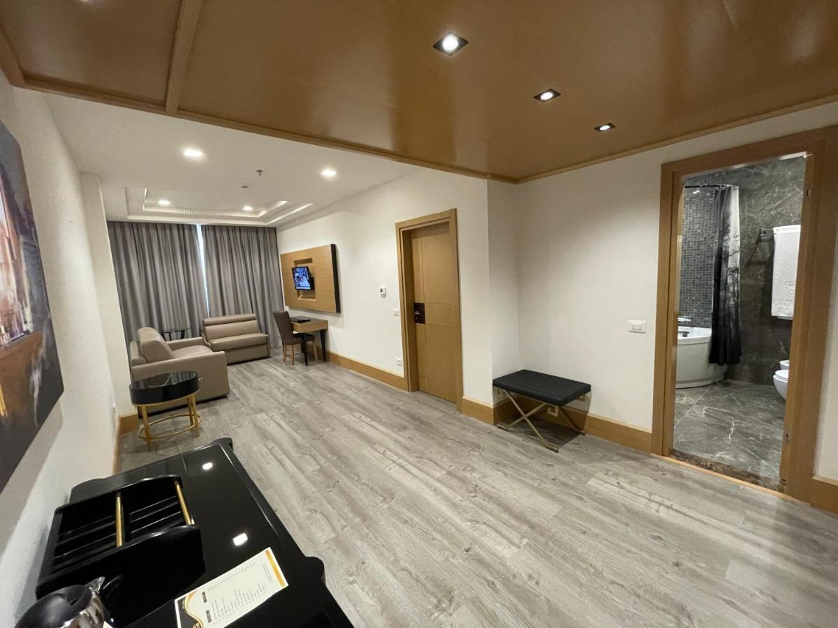 Hotel Golden Palace Shkoder Exterior photo
