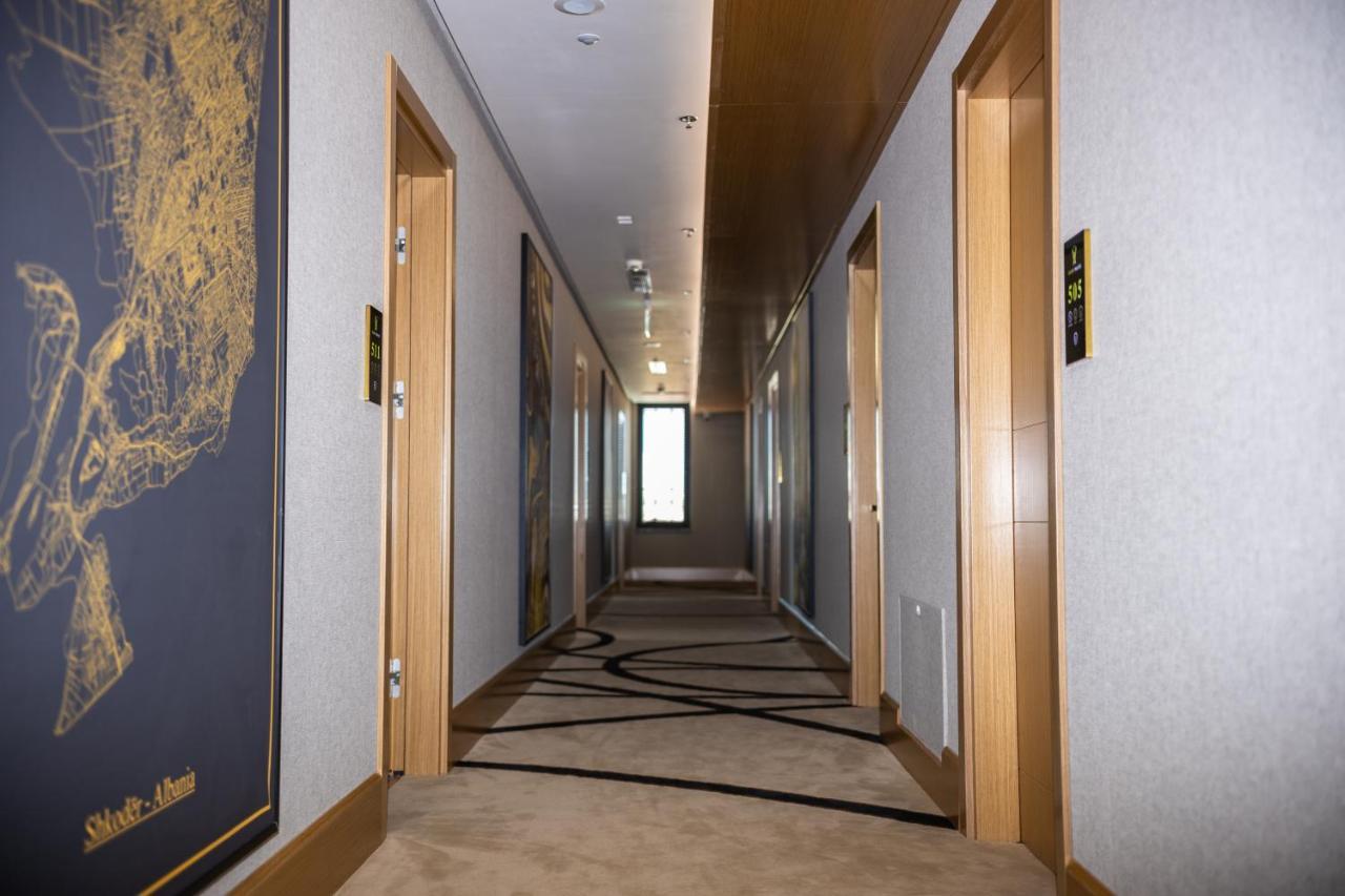 Hotel Golden Palace Shkoder Exterior photo