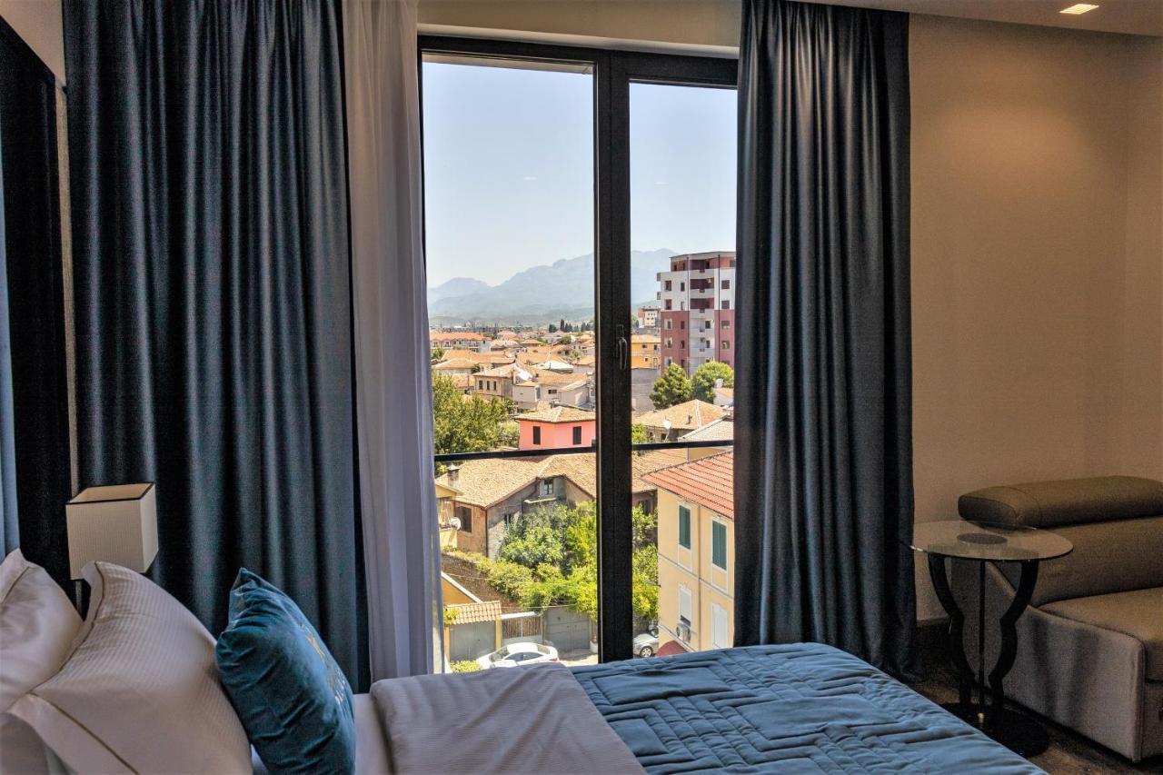 Hotel Golden Palace Shkoder Exterior photo