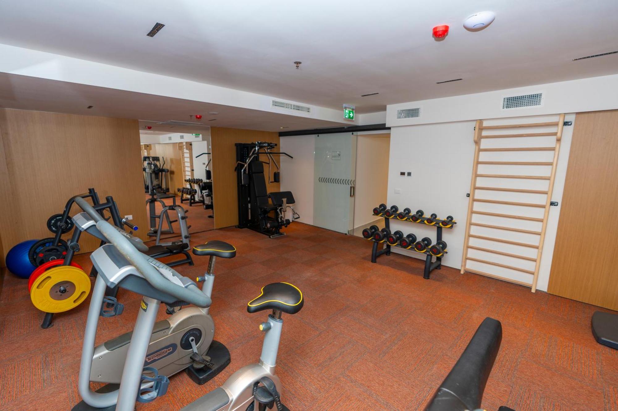 Hotel Golden Palace Shkoder Exterior photo