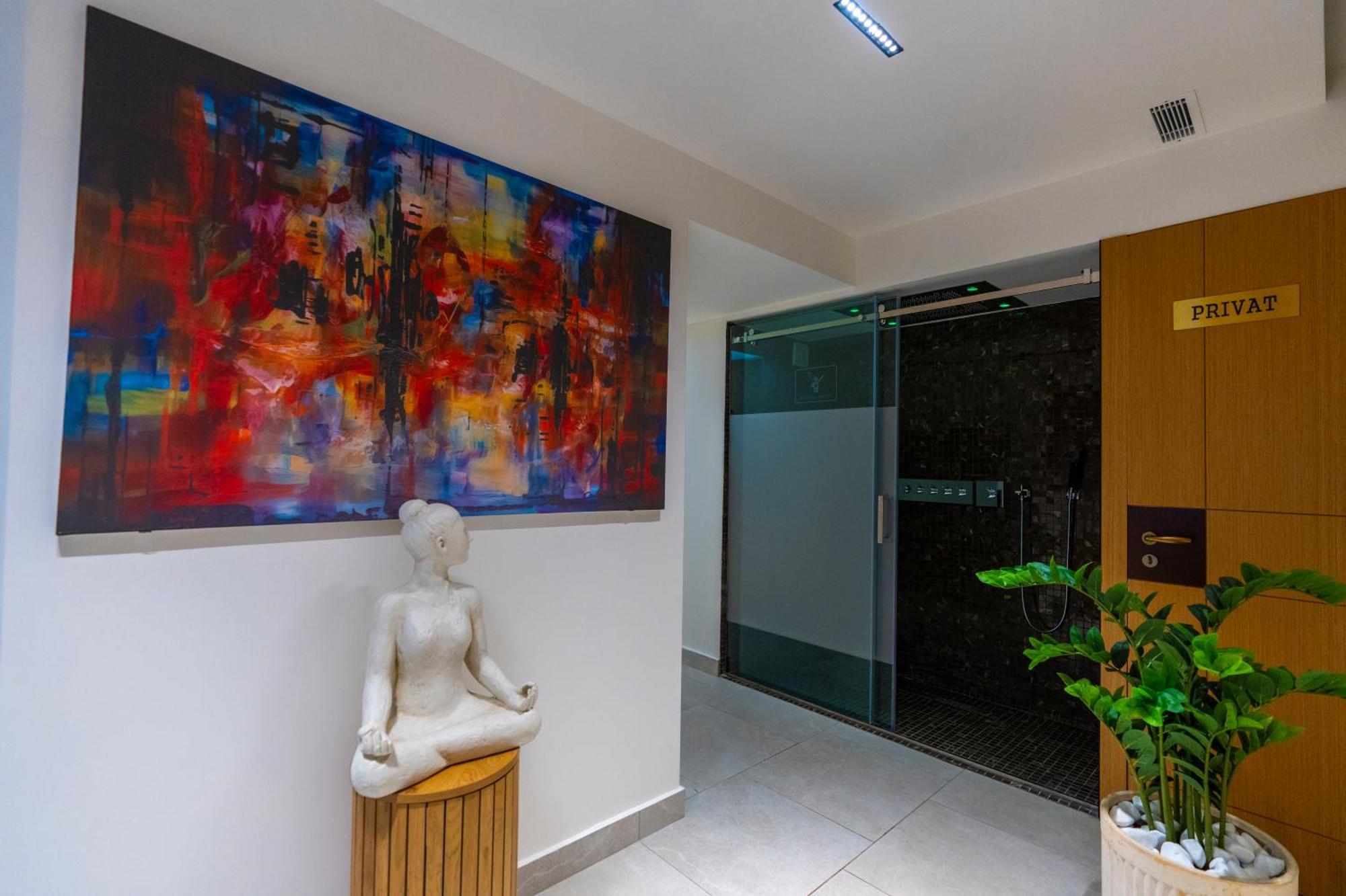 Hotel Golden Palace Shkoder Exterior photo